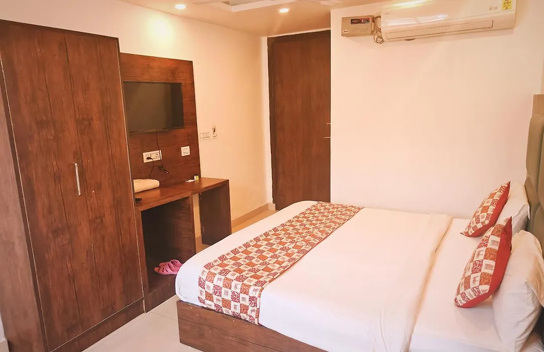 Hotel De Tark A Family Hotel Near Igi Airport Delhi-1
